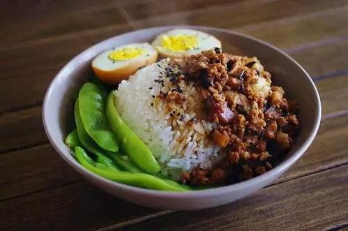 吃凉瓜盖饭视频,凉瓜盖饭美味体验