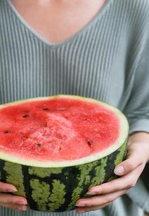 杭州吃瓜最新视频,揭秘网红美食背后的故事